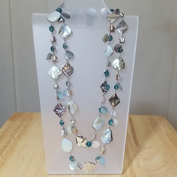 Lia Sophia Jewelry - Lia Sophia Ocean Air Necklace  EUC